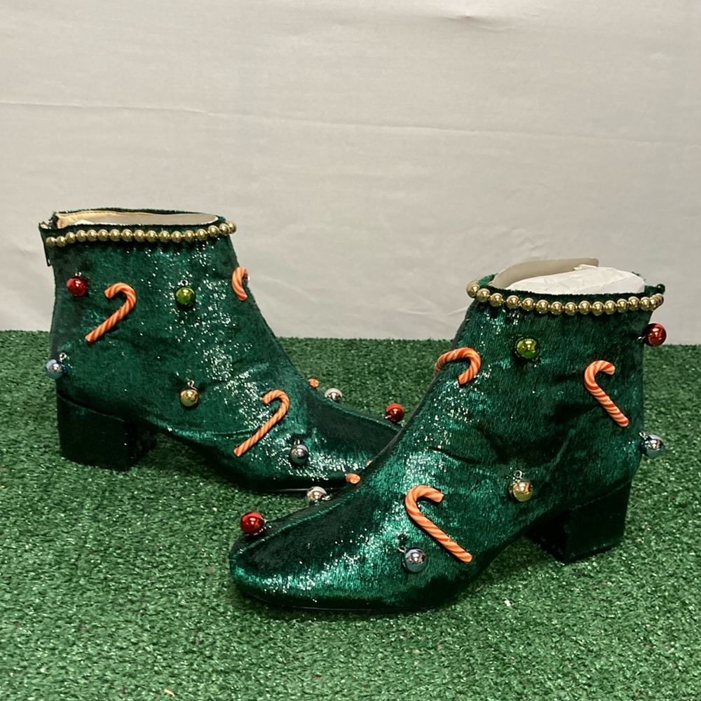 Katy Perry Ankle Christmas Boots women’s size 9. VGUC